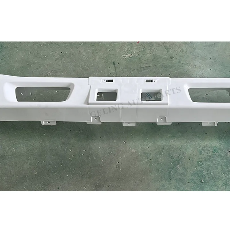 Peças de Carroceria de Caminhão Bumper Frontal Curto Branco para Isuzu 700p Npr Nkr Elf Nqr Nlr Nhr