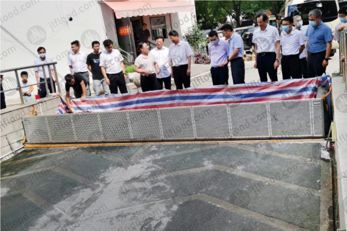 Wholesale Self closing flood barrier Hm4d-0006D Suppliers, Pricelist