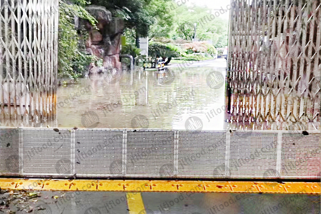 China Automatic Flood Barrier without electric power Pricelist, Quotes