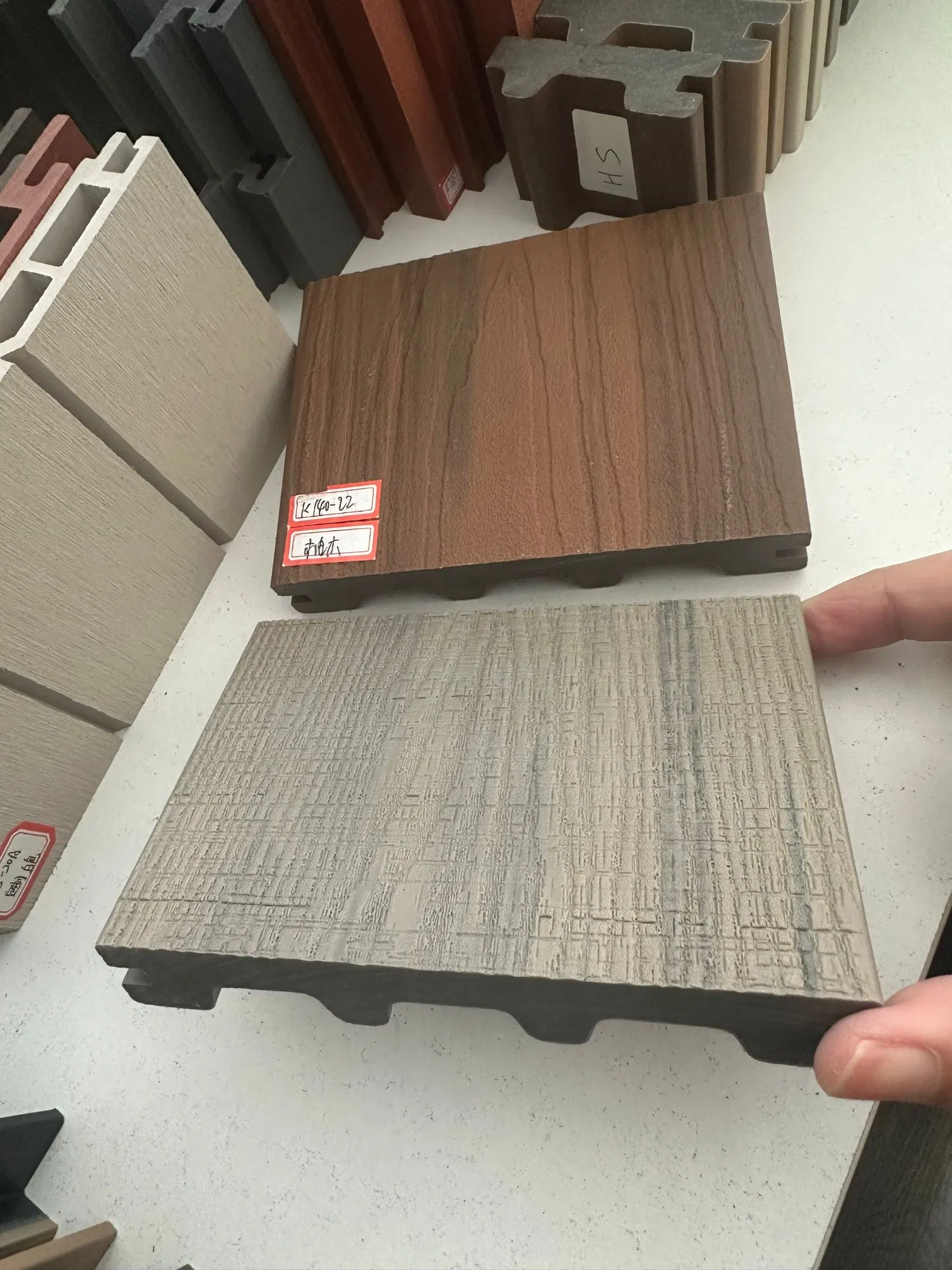 Zhejiang Manufactuer 3D Embossed WPC Solid Wood Plastic Composite Decking