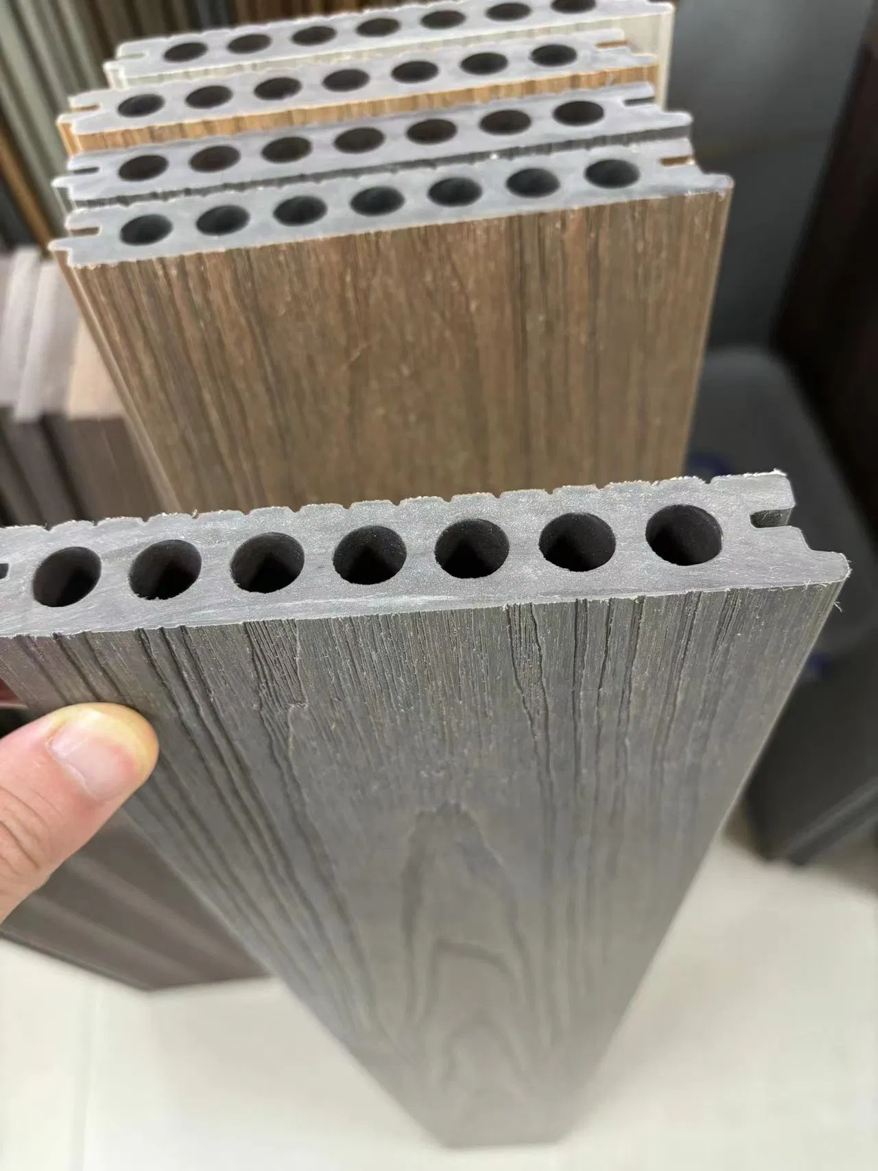 3D Wood Grain Stain Resistant Flooring Waterproof Fire Retardant WPC Decking