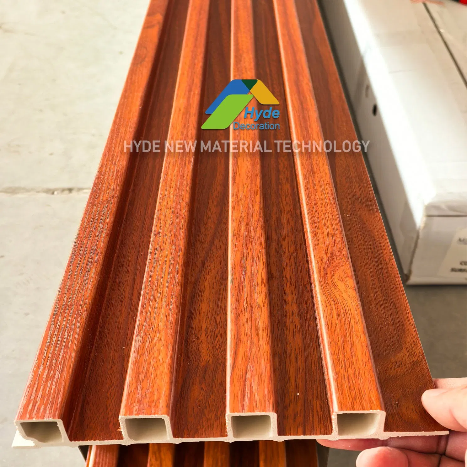 Wholesale 800~1050g /Meter Home Decor Great Wallboard Panel Lambrin WPC Wood Plastic Composite Wall Cladding for Living Room TV Feature Wall