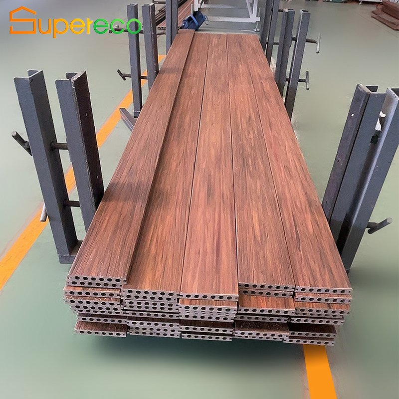 UV-Stable Exterior Solid Waterproof Wooden High Strength WPC Wood Plastic Composite Decking of Double Colors