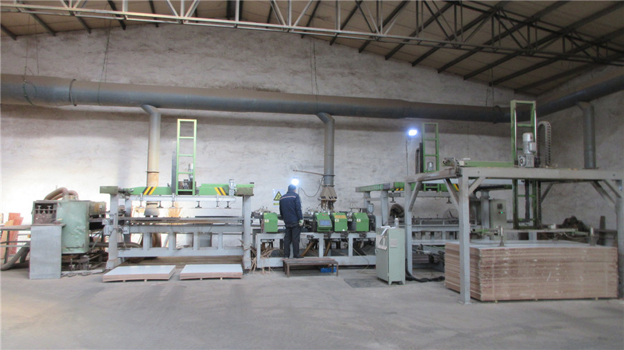 Precision Cutting Process - KandS Floor Manufacturing Step 3