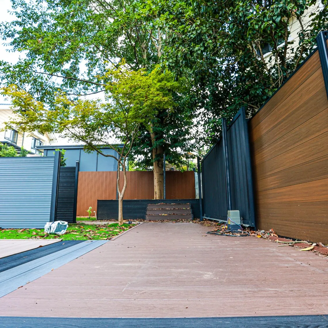 Swimming Pool Anti Slip Laminate Flooring Cover Hollow Composite Plastic WPC Decking