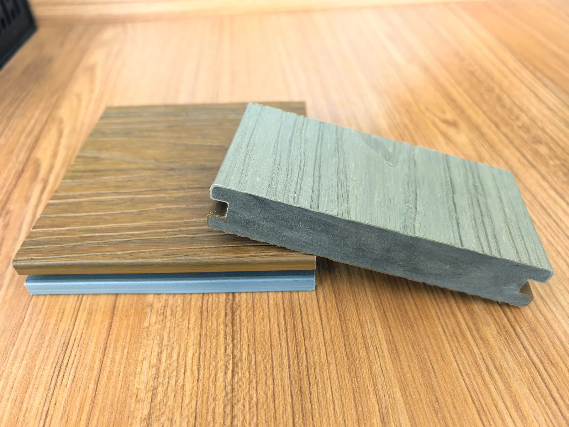 360 Degree Shield Scratch Resistant Non-Rot Co-Extruded WPC Decking