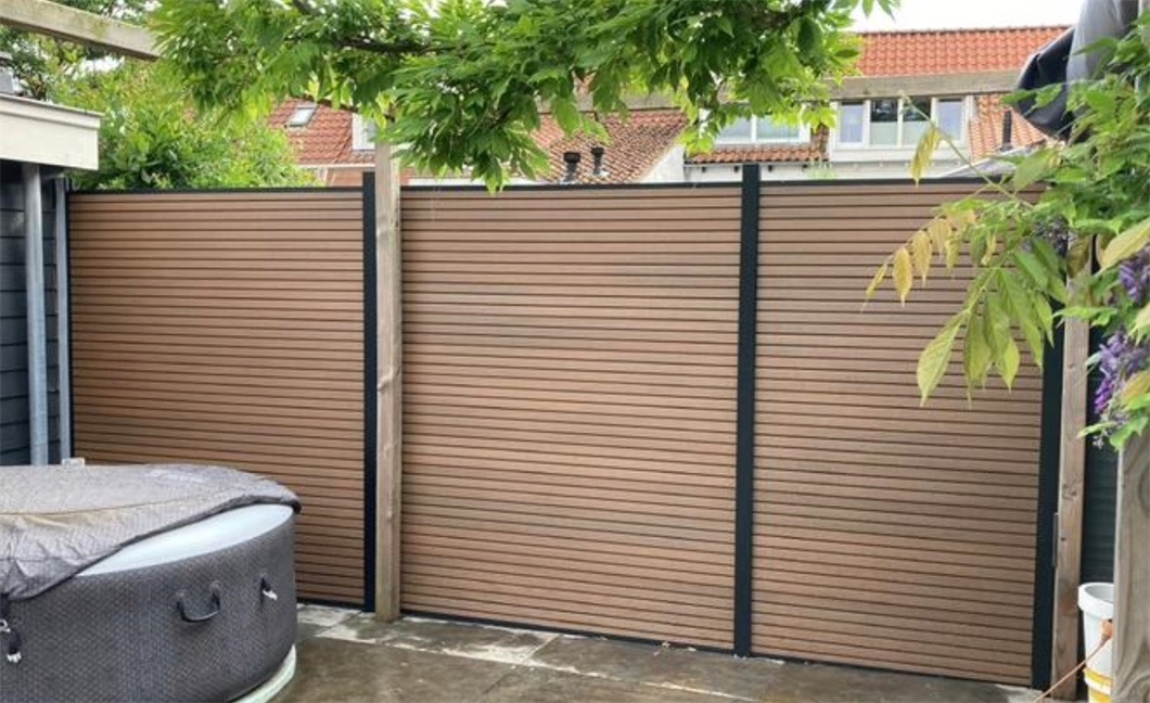 Low Maintanence Never Fading Slatted Style Modern WPC Composite Fence Panel