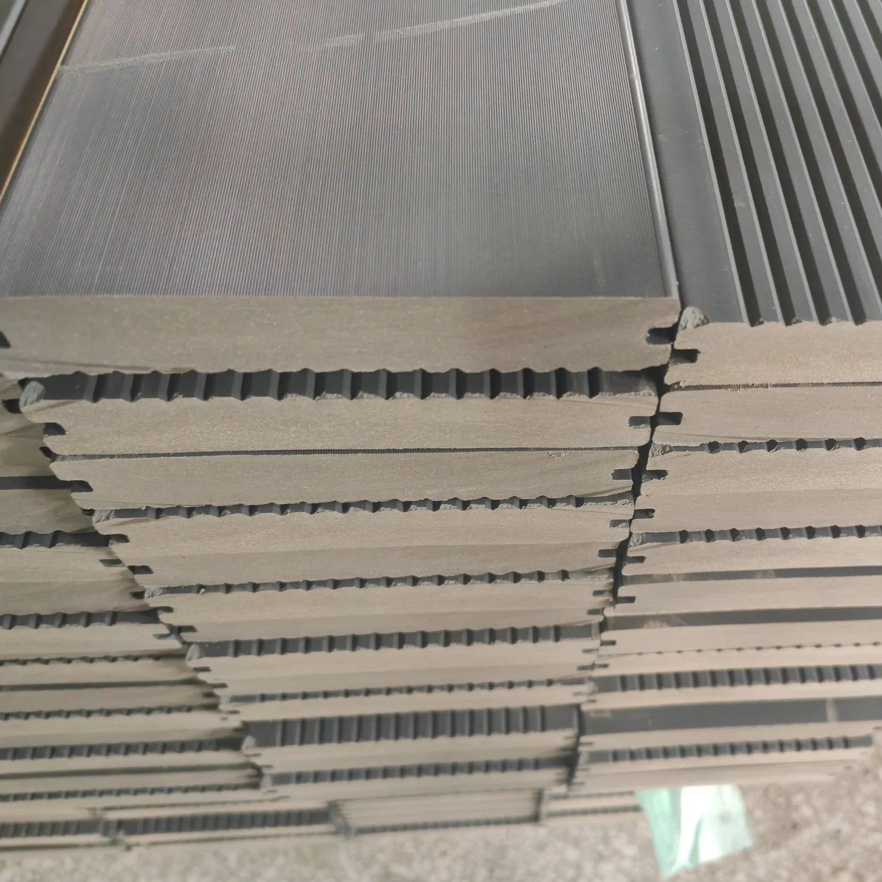 WPC Decking Wood Plastic Capped Hollow Composite Flooring Board Factory Price in China