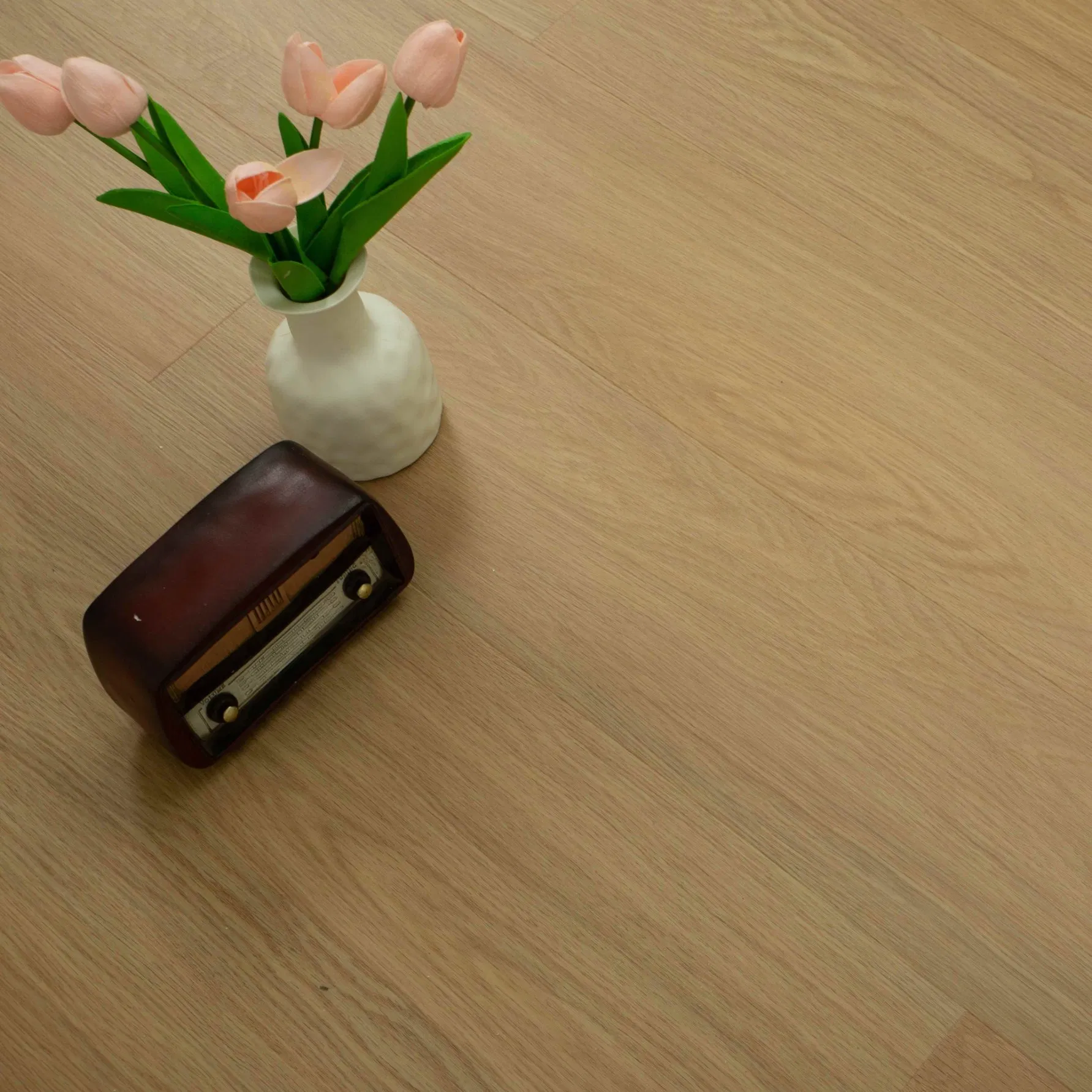 High Wear-Resistant 8mm Indoor Waterproof Interlocking Fireproof WPC Tiles Flooring