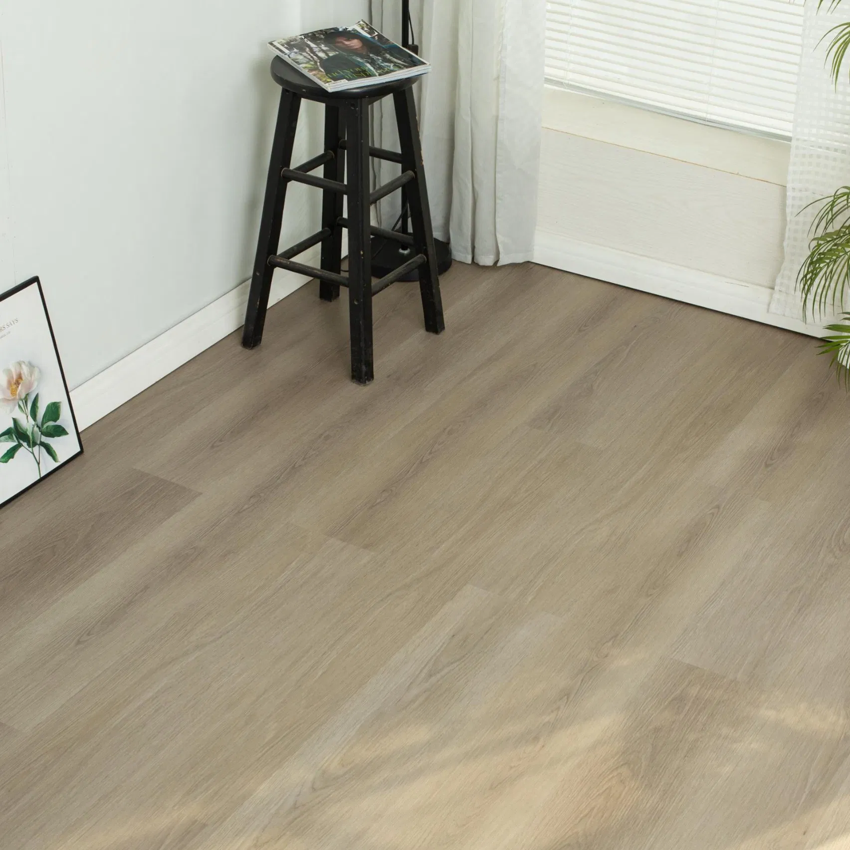 Modern Design WPC Hybrid Flooring with Anti-Slip and Fire-Resistant Properties for Home Floor
