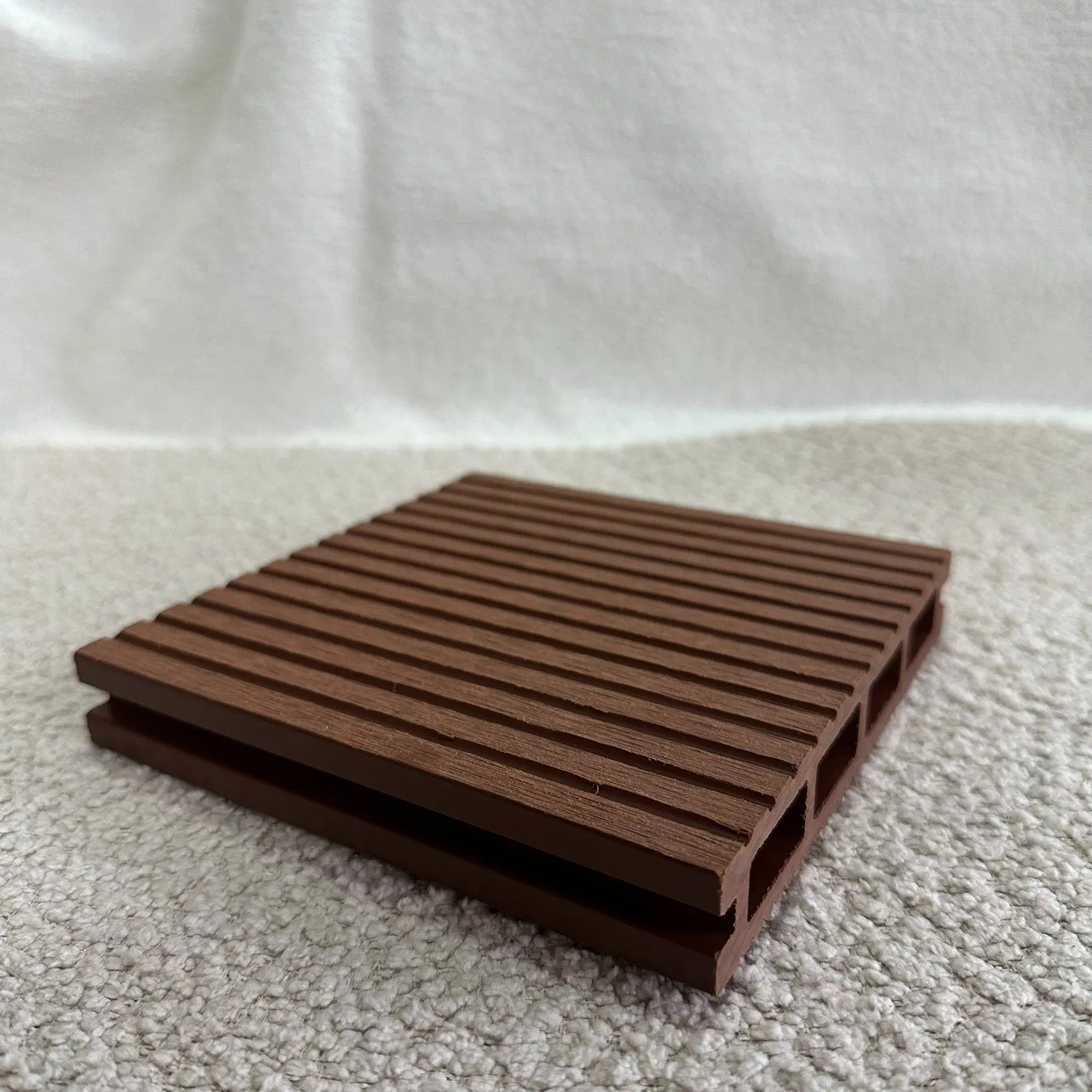 3D Embossed WPC Co-Extruded 150mmx24mm Hollow Waterproof Outdoor Decking with Square Hollow