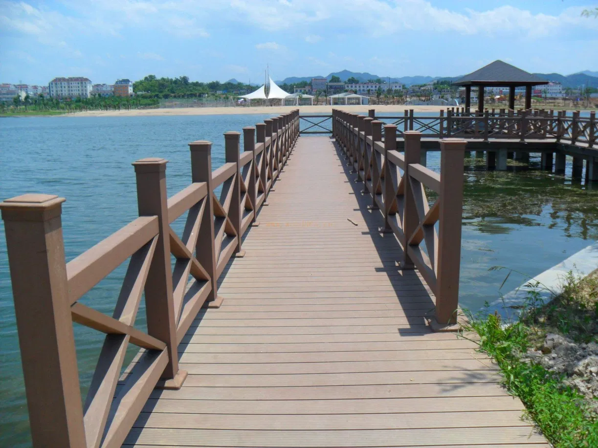 Outdoor Wood Plastic Composite Railing WPC Decorative Fencing Trellis