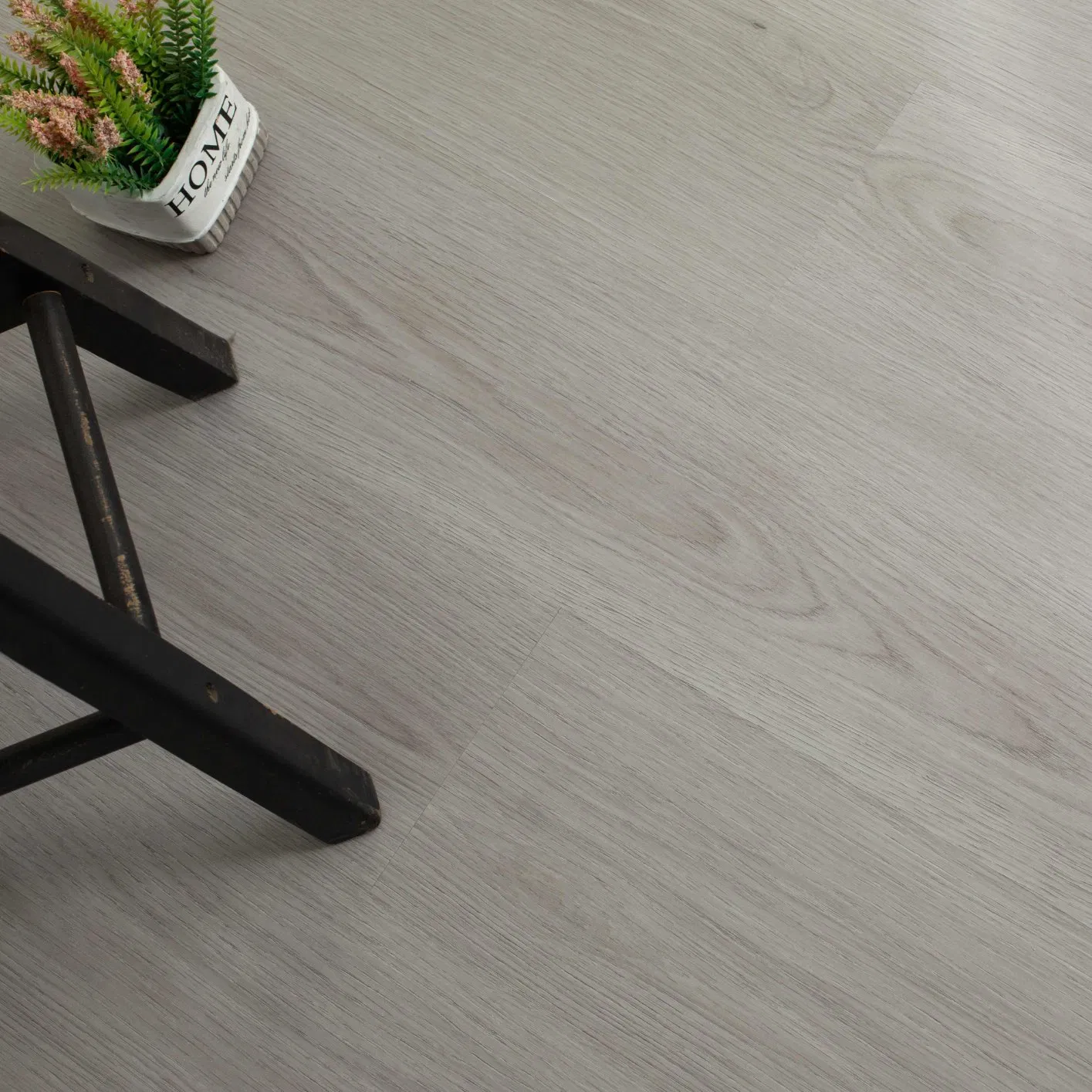 Modern Design WPC Hybrid Flooring with Anti-Slip and Fire-Resistant Properties for Home Floor