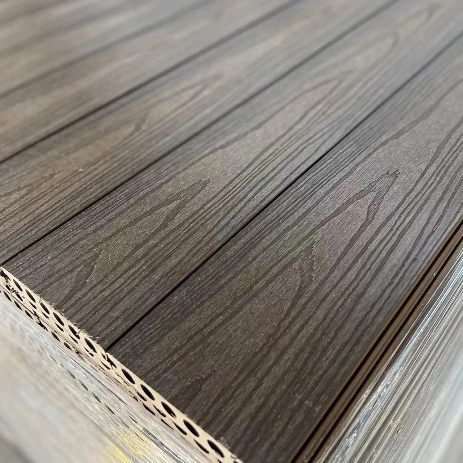 Customizable Co-Extruded Round Hole WPC Decking UV-Resistant Waterproof Outdoor Flooring with Custom Colors &amp; Lengths for Global Buyers