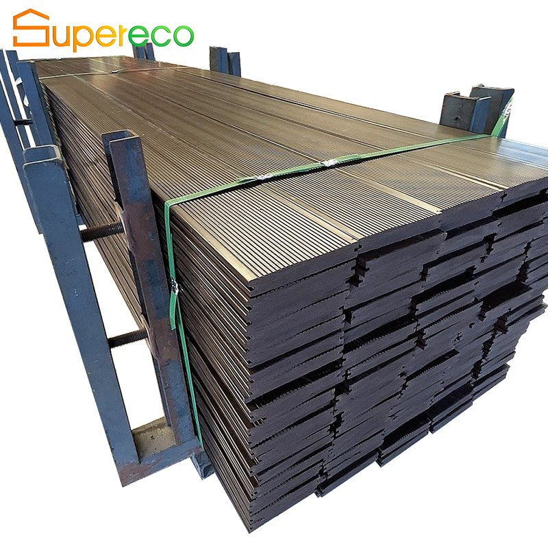 UV Rays Resistant WPC Decking Hollowdecking for Outdoor Use
