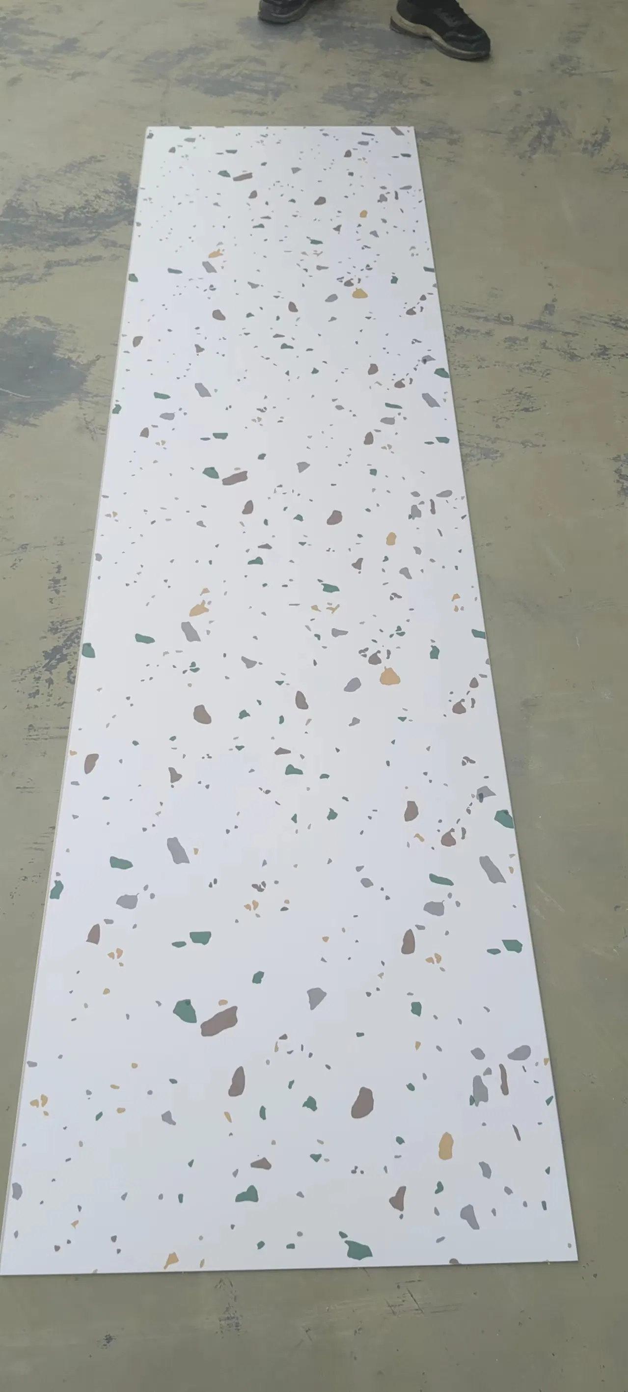 Waterproof Vinyl Antibacterial Spc/WPC Flooring for Indoor Decoration