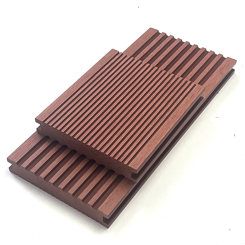 Environmentally Safe Co Extruded WPC Decking No Chemicals Decking