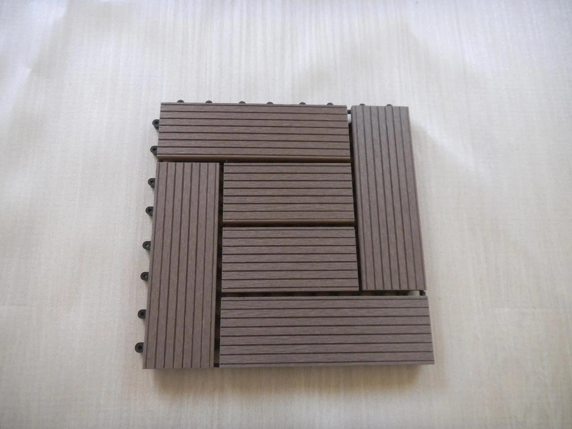 Wholesale Wood Plastic Composite Flooring WPC Interlocking Outdoor Eco-Friendly DIY Decking Tile