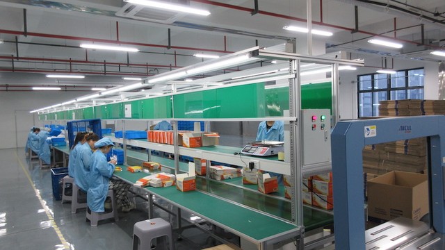 Flow Vape advanced manufacturing facility in Shenzhen, China
