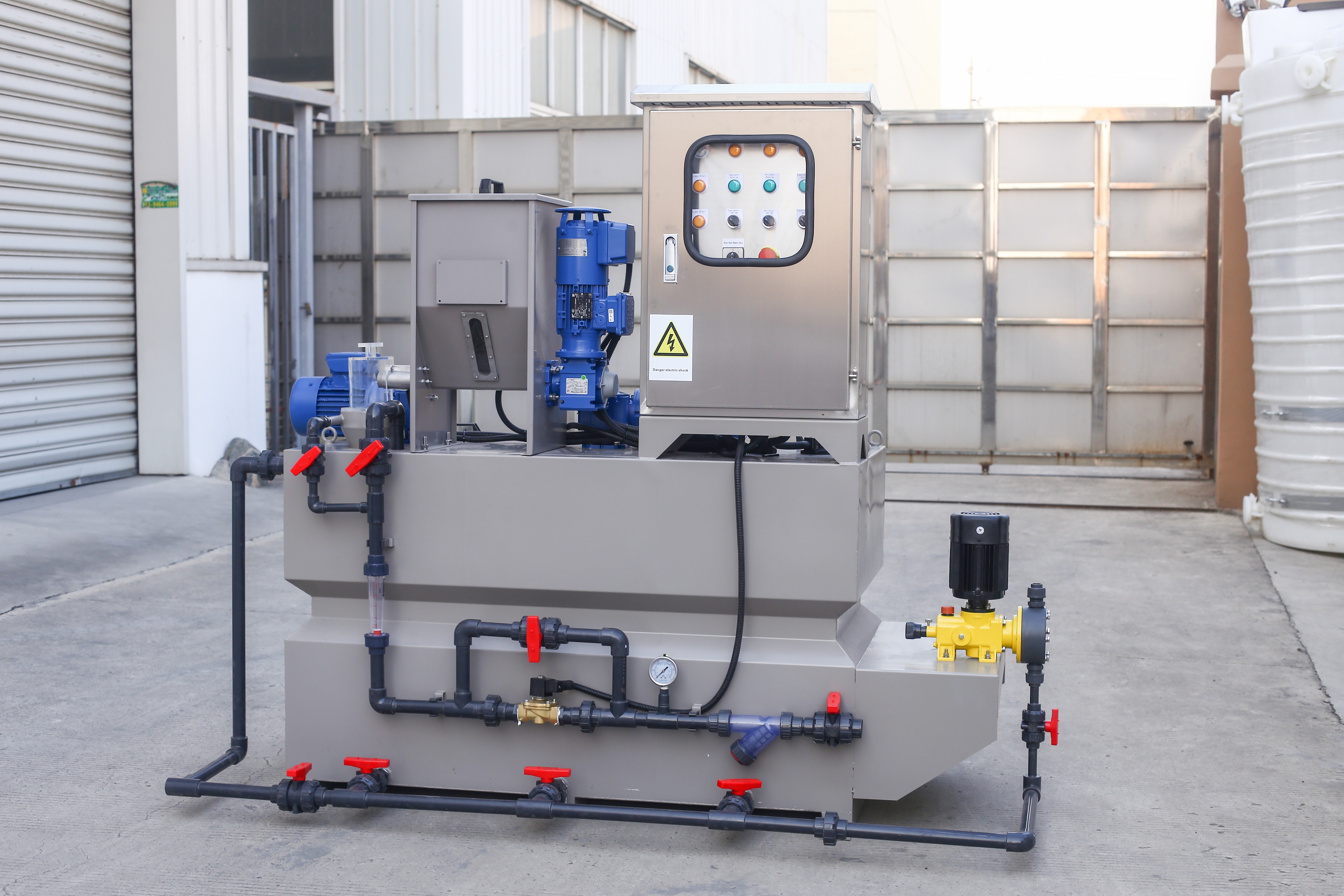 Automatic Integrated Dosing Plant Three Chamber Continuous Preparation For Municipal Sludge Dewatering PAM Dosing