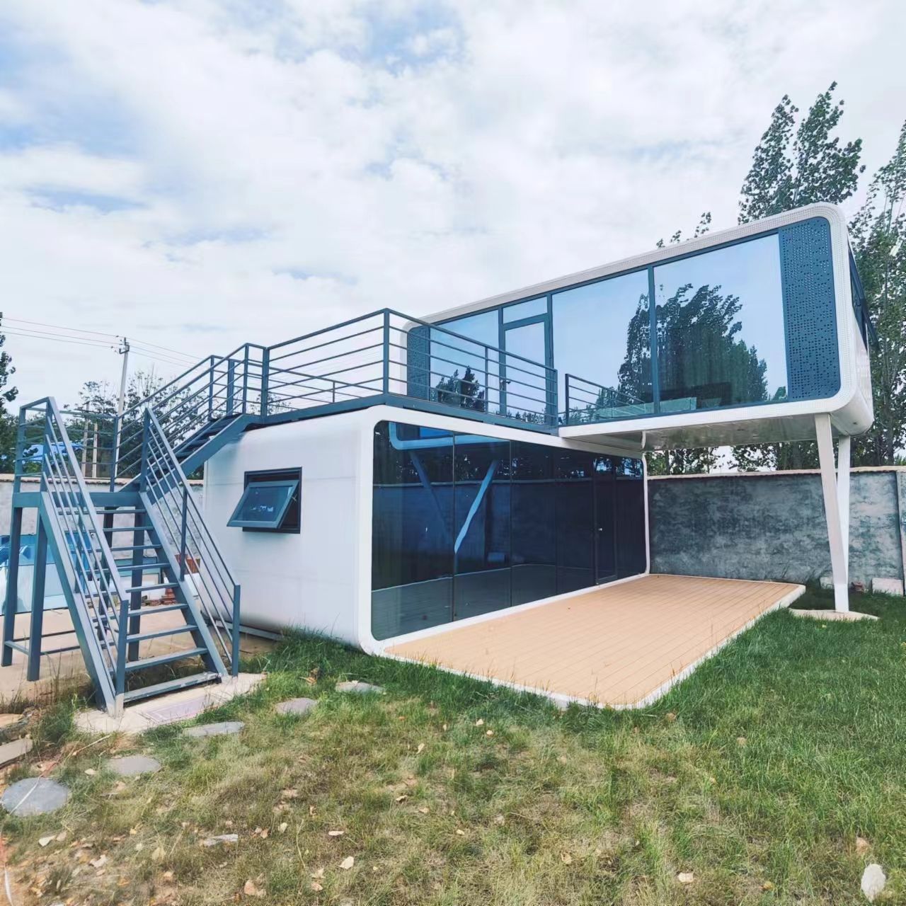 Smart Apple Pod House Tiny Prefab Cabin for Backyard Office Compact Living Modular Container Home with Bathroom and Kitchen