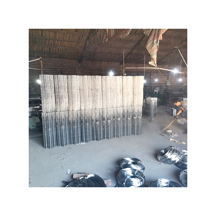 Manufacturer's Expanded Metal Mesh Coil with Welding &amp; Bending Services Dutch Weave Silver Color for Protection and Isolation