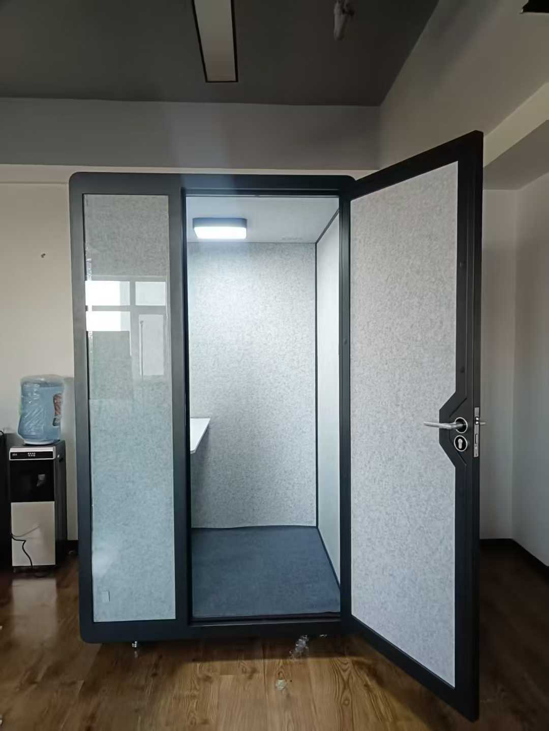 Modern Privacy Pods Calling Mini Phone Booth Resting Indoor Office Pods Power Supply Systems Ventilation Comfortable Space