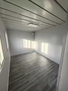 Interior View 23