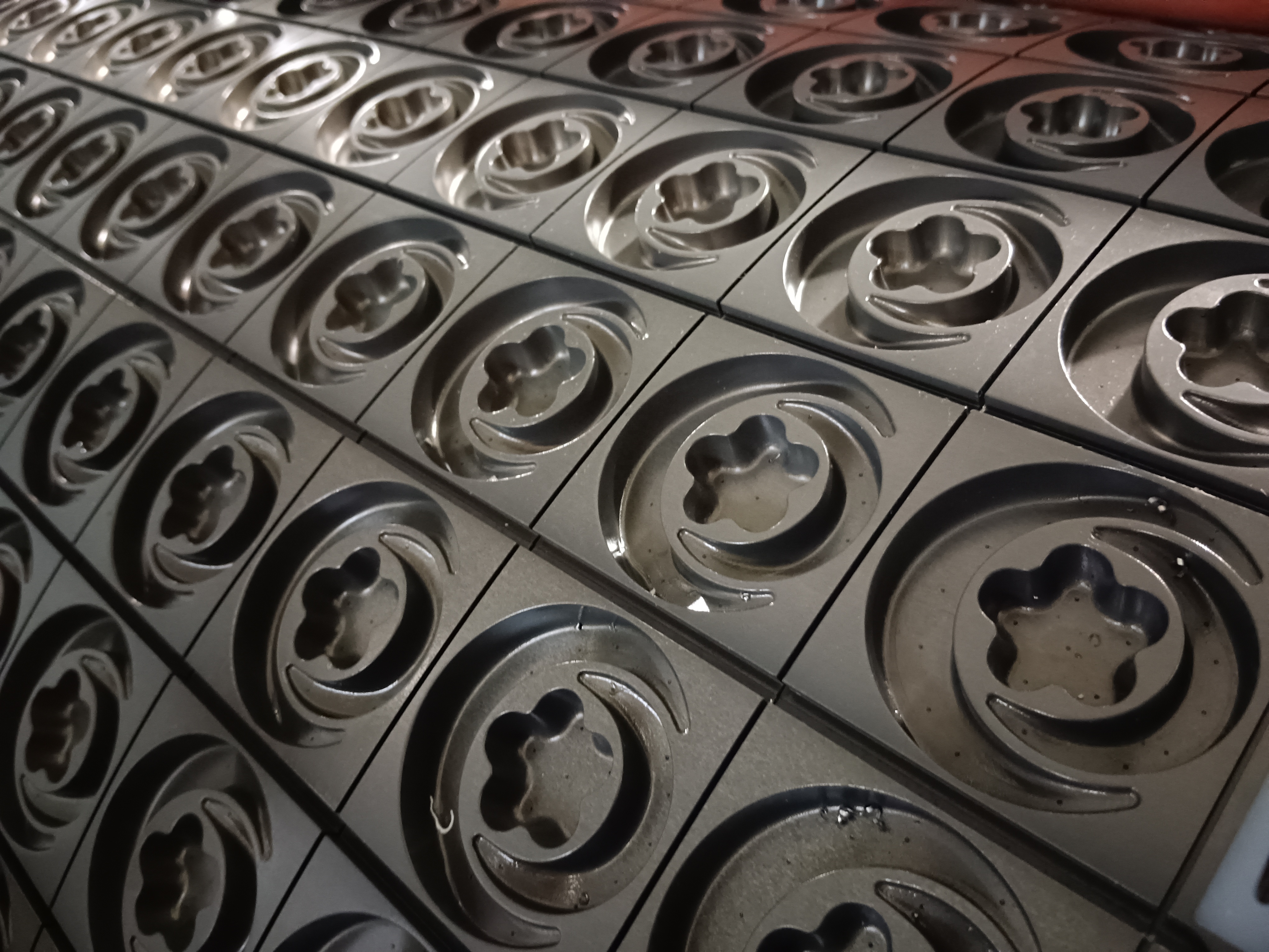 Laundry pod filling machine detailed view 3