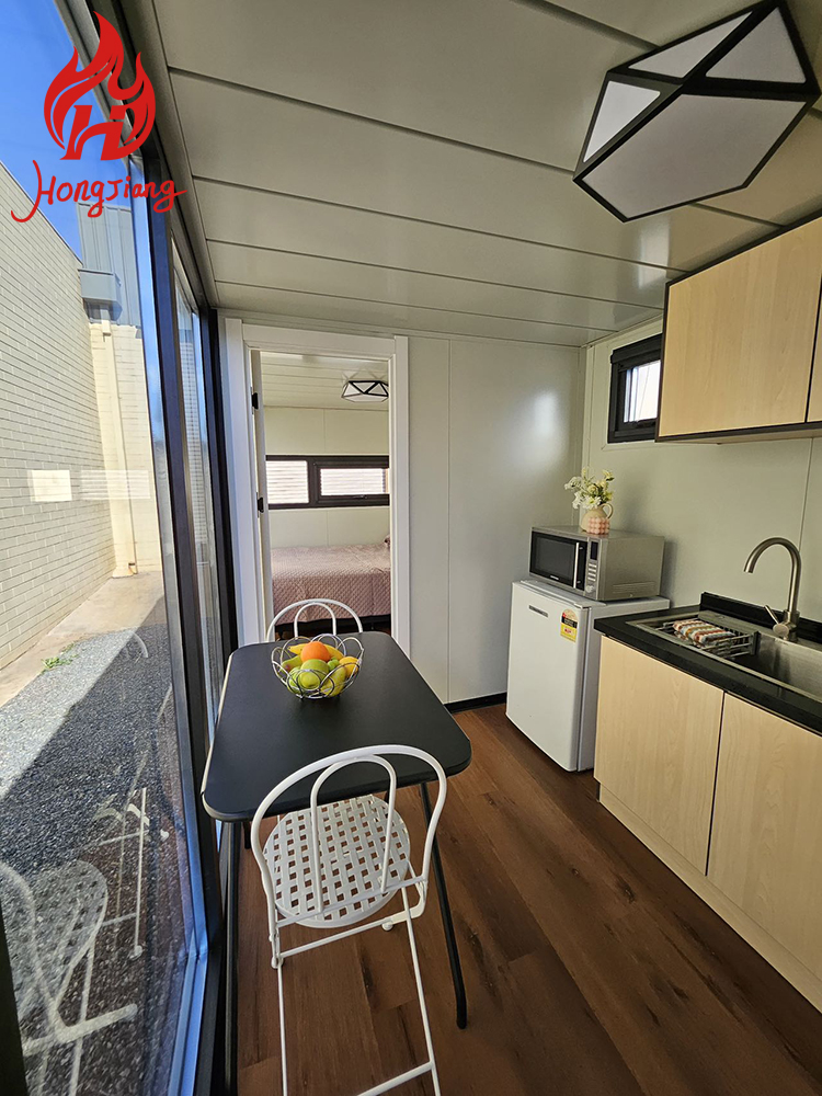 Modern Prefab Modular Apple Pod Cabin House Container House Compact Home Bedroom Apartment Home Office Insulated