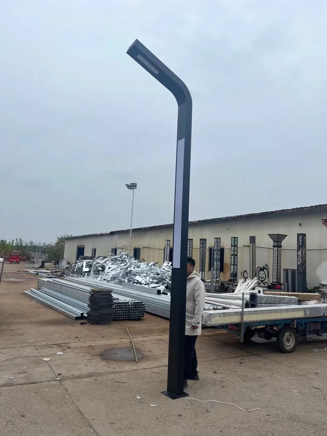 Outdoor Lighting Solutions with 12-Hour Illumination and Custom Heights