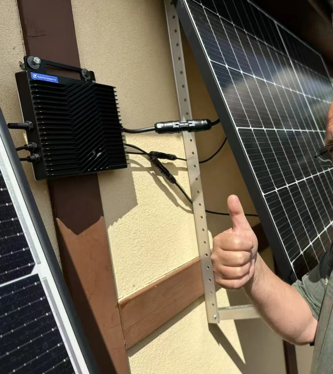 800W Micro Inverter for Solar Panels with Smart Home Integration