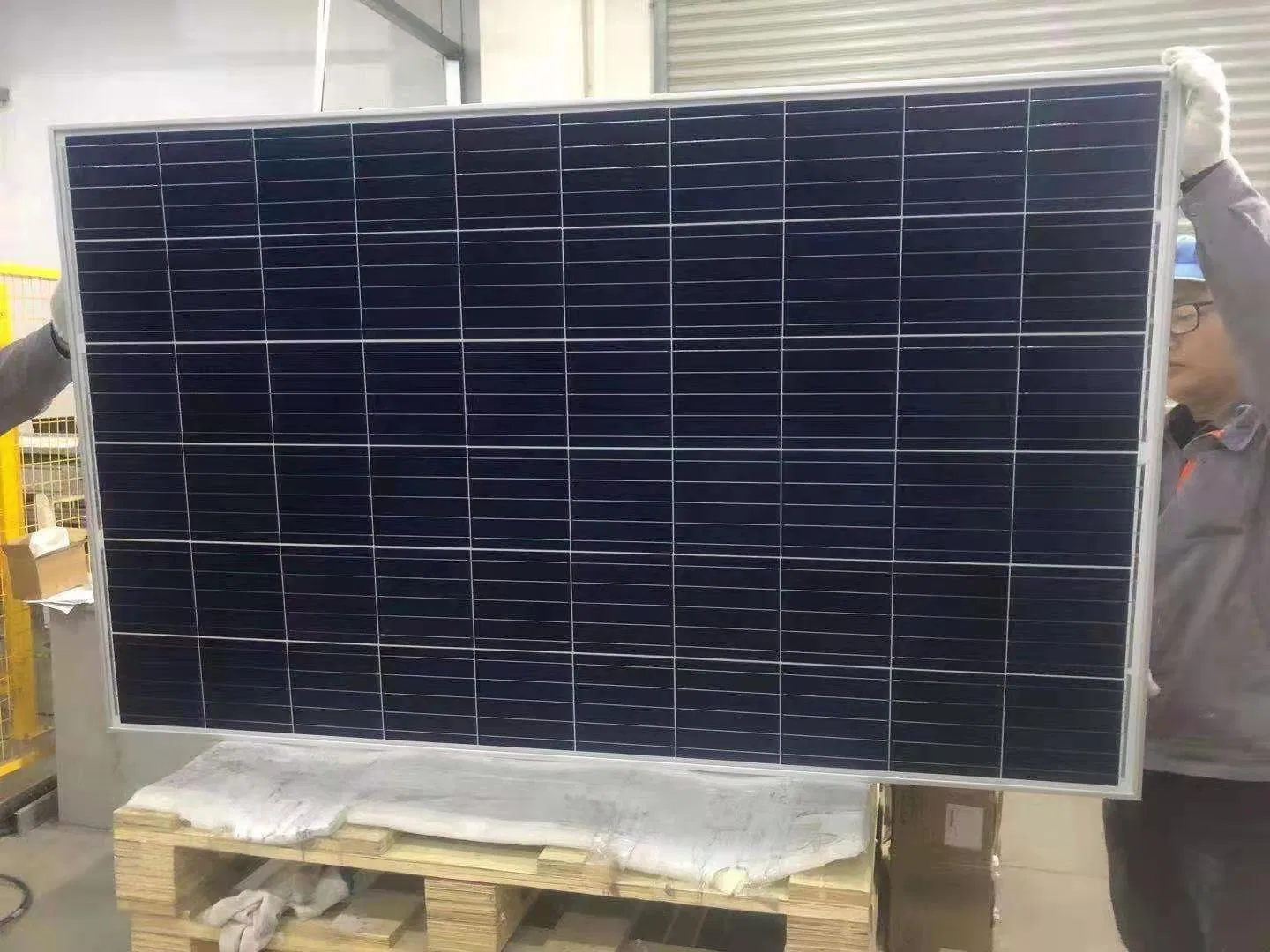 1100W High Quality Solar Submersible DC Irrigation Pump System Deep Well for Agriculture Pump System