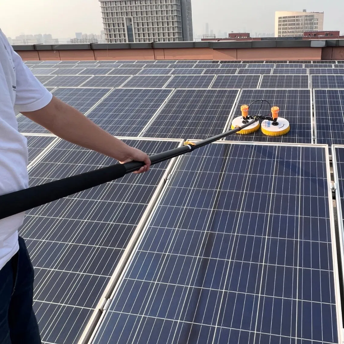 Factory-Price Solar Panel Cleaning Brush Water-Spray Cleaning Pole with High-Pressure Pump