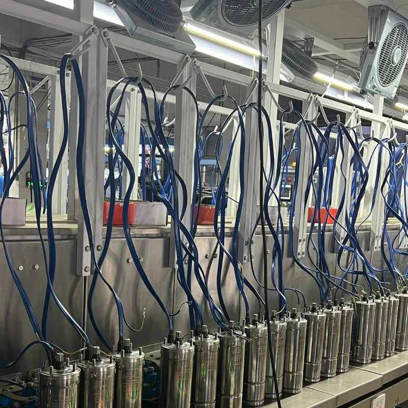 Solar Emergency Water Pump 800W Portable Rapid Drainage for Flood Disaster Relief Submersible Solar Pump