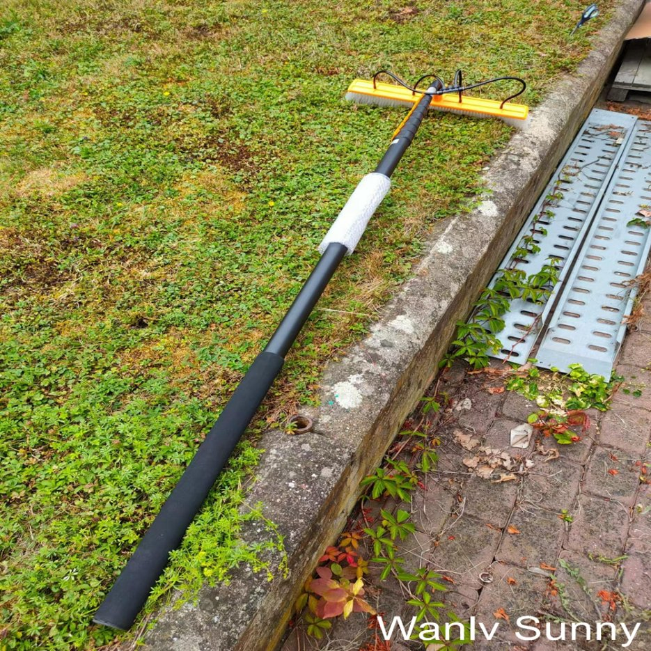 High-Valued Solar Panel Cleaner Water Fed Pole Cleaning Brush Connected to Pump