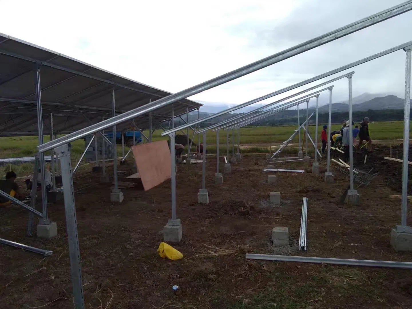 1459 30kw Solar Pump System with Mono/Poly Solar Panels for Home&Farmland Irrigation Project