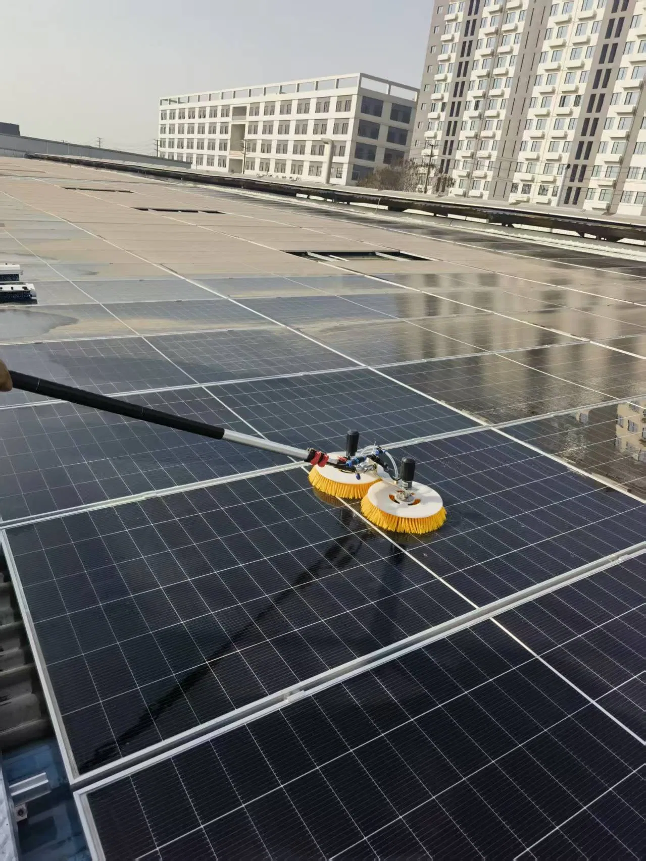 Solar Panel Cleaning Tools Dual Disc Cleaning Brush with Telescopic Rod and Pump