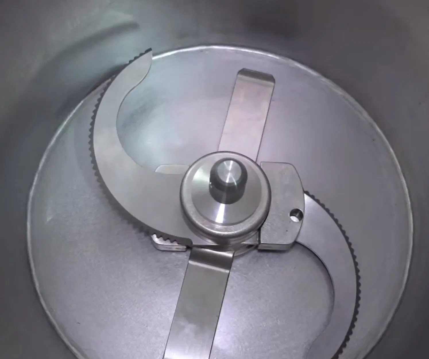 Professional Kitchen Blender for Restaurants Hotels and Commercial Food Preparation Equipment Supply