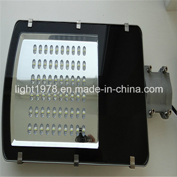 China Top Manufacturer of 8m Pole 60W Solar Street Lighting System