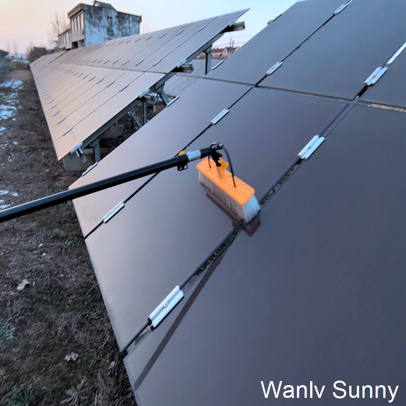 Water-Proof Solar Panel Cleaning Brush Water-Fed Solar Cleaning Pole with Water Pump