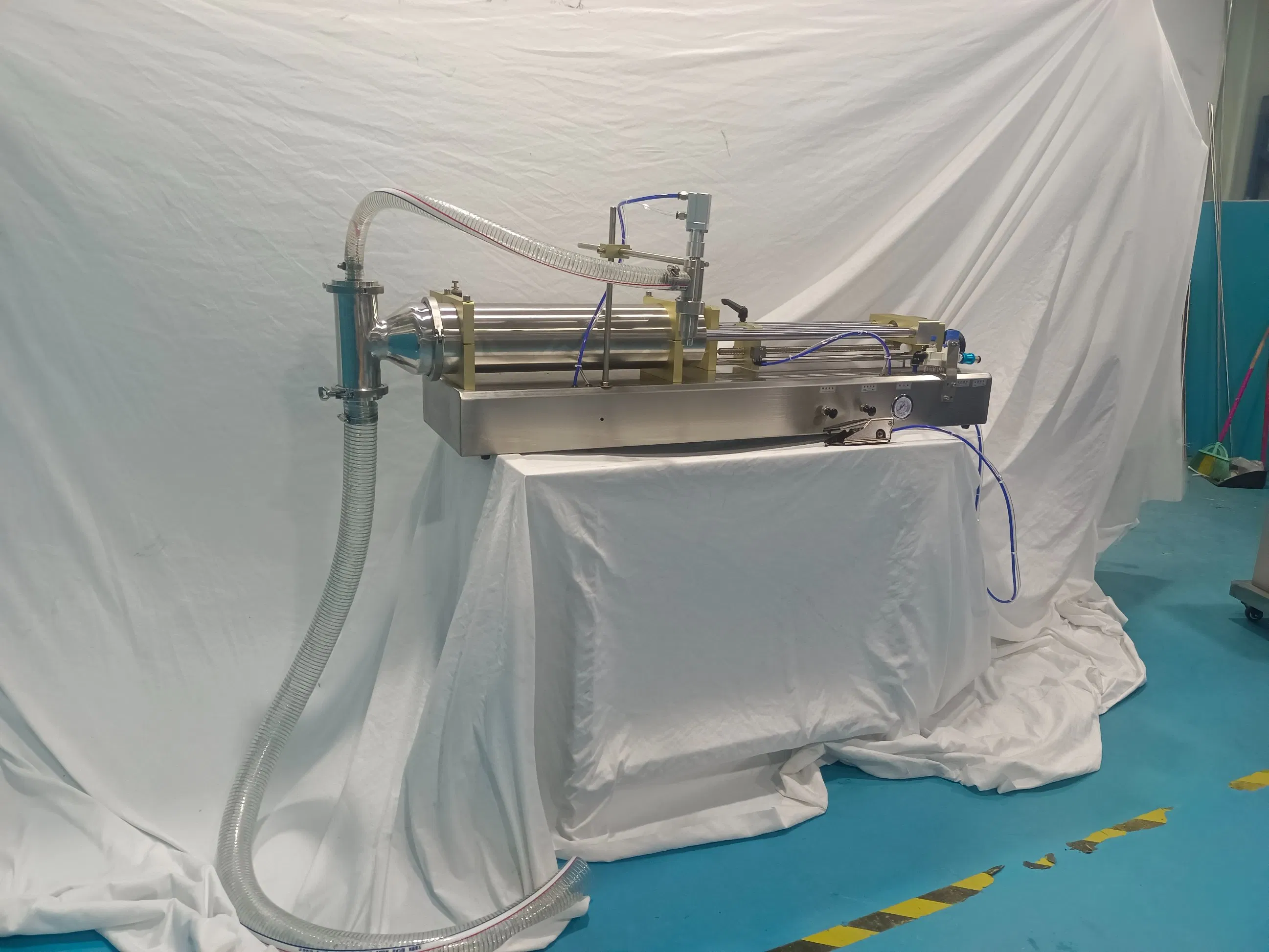 Horizontal Piston Type Paste and Liquid Self-Suction Filling Machine