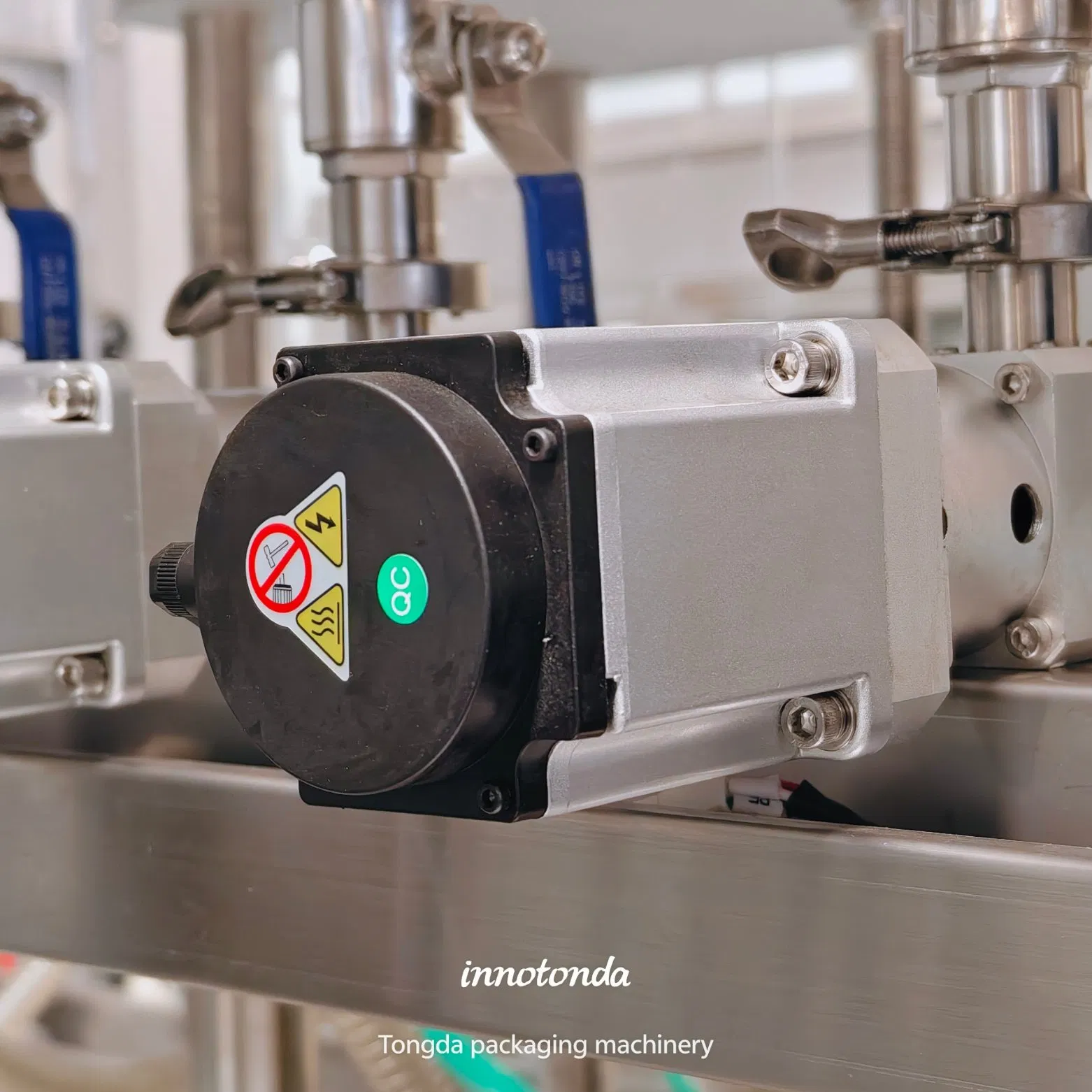 Automatic Sign Head Liquid Gear Pump Filling Machinery for High Precision Paste Material