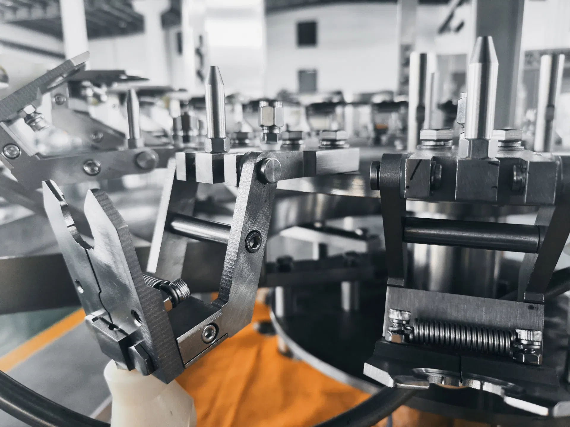 Africa Market Aluminum Can Pet Bottle Beverage Liquid CSD Soft Beer Hot Juice Tea Coffee Milk Sauce Honey Canning Filling Bottling Machine