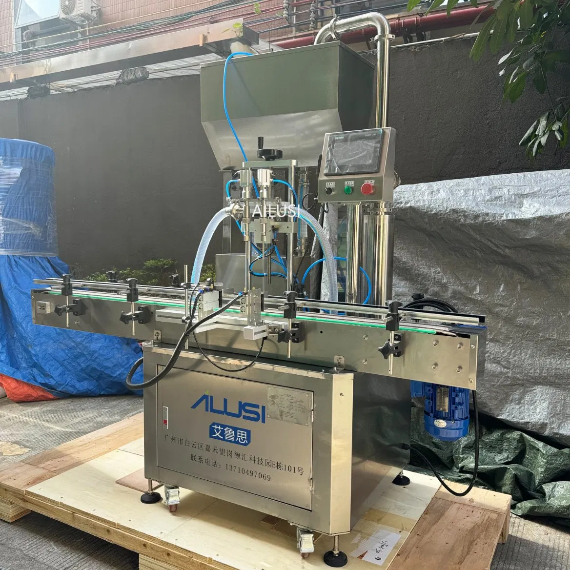 Double Head Quantitative Pneumatic High Viscosity Product Wax Food Packaging Liquid Alcohol Juice Bottle Filling Machine