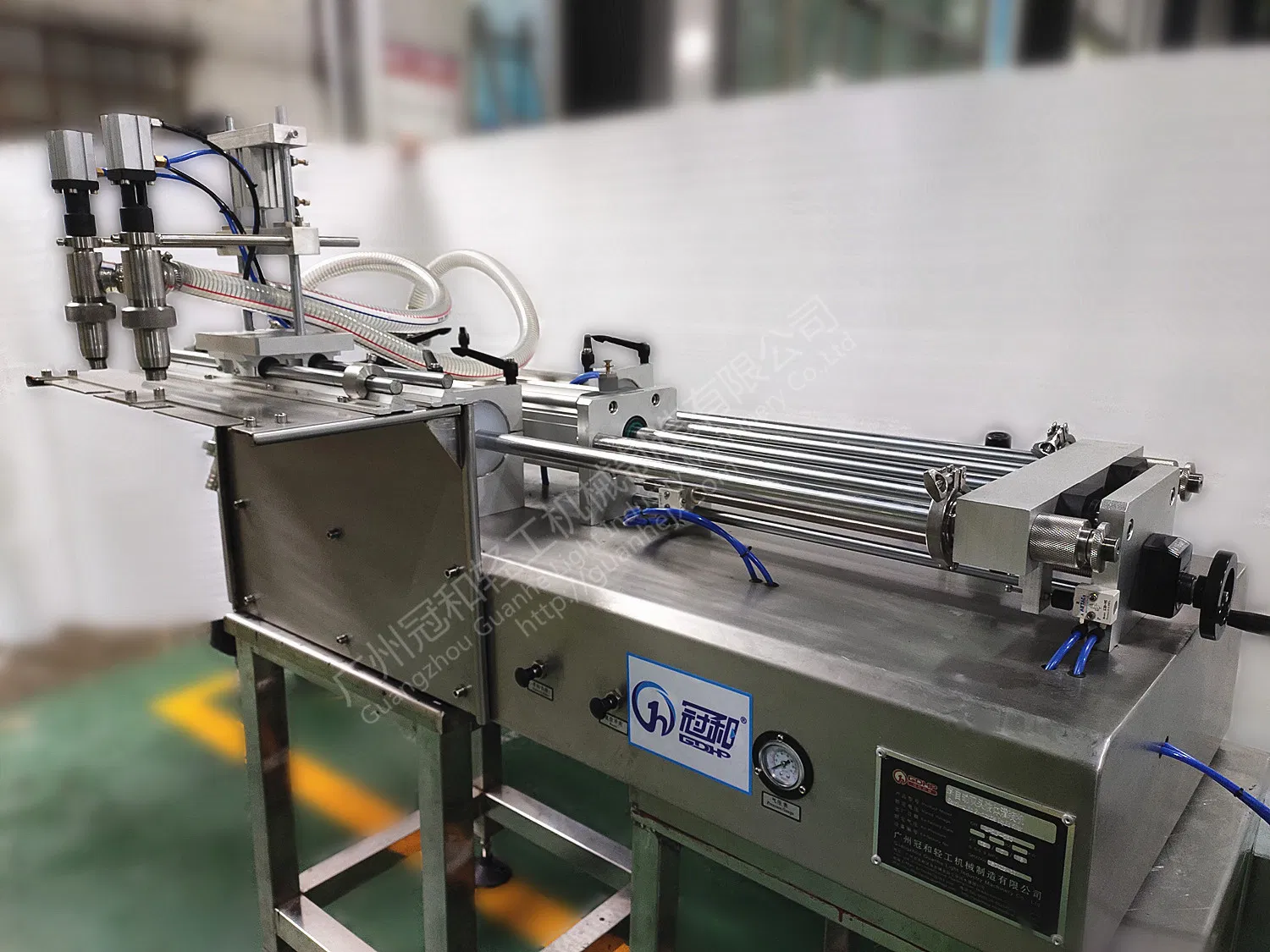 Semi-Auto Piston Type Liquid Filling Machine for Bottle &amp; Pouch Bags