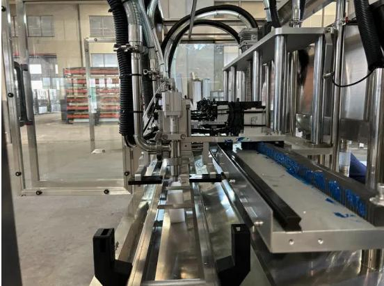 Full Auto High Viscosity Liquid Filling Bottling Machinery for Edible Oil Corn Oil Engine Oil Tomato Sauce