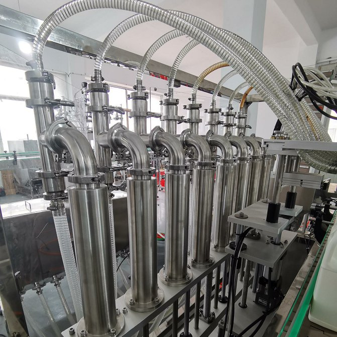 Bottle Can Liquid Oil Cream Filling Machine with Capping Labeling Line