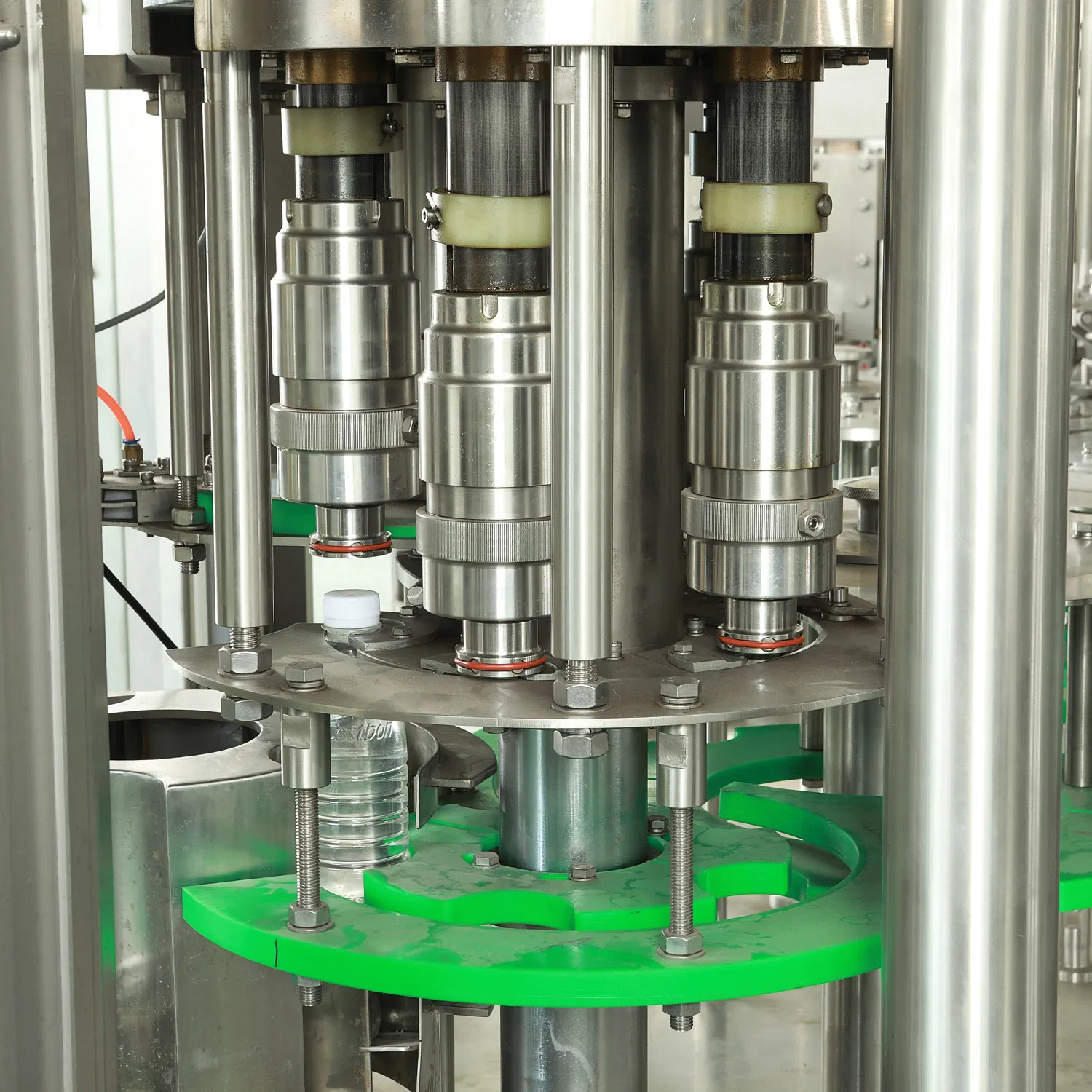 Automatic Pet Bottle Soft Drink Liquid Pure Mineral Water Bottling Filling Machine