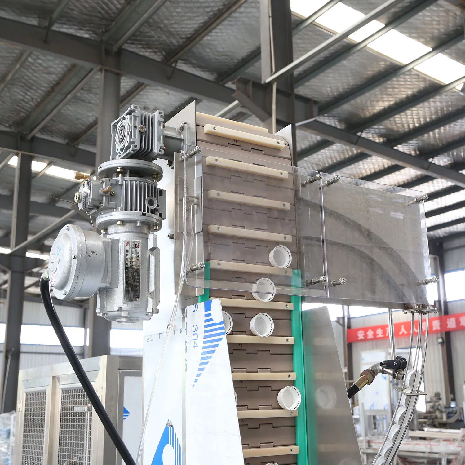Automatic Pesticide Chemical Liquid Overflow Filling Capping Machine Low Viscosity